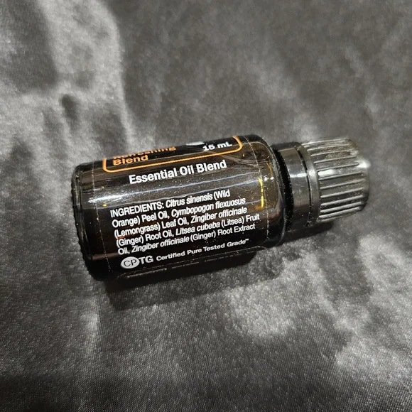 FREE Citrus Twist Doterra 15ml Essential Oil NEW w/Salt Scrub (Ltd Ed So… - Picture 3 of 6